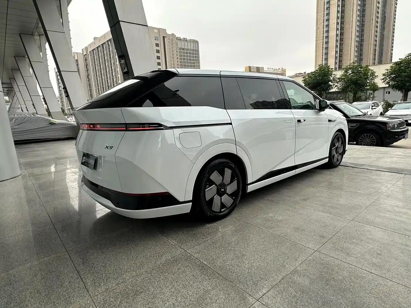 XPeng X9 2024 Model: 702kWh Ultra-Long Range (Max) — миниатюра 6