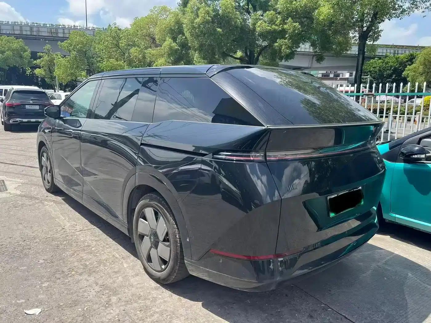 XPeng X9 2025 Pure Electric 650km Long Range Max — миниатюра 9