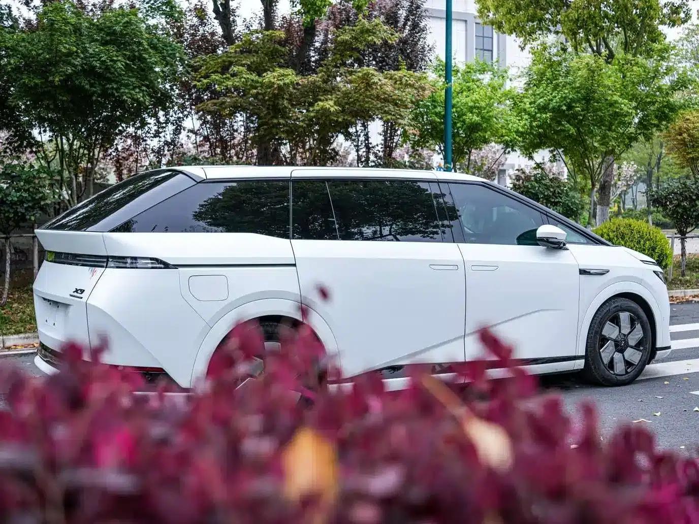 XPeng X9 2024 Model: 702kWh Ultra-Long Range (Max) — миниатюра 10