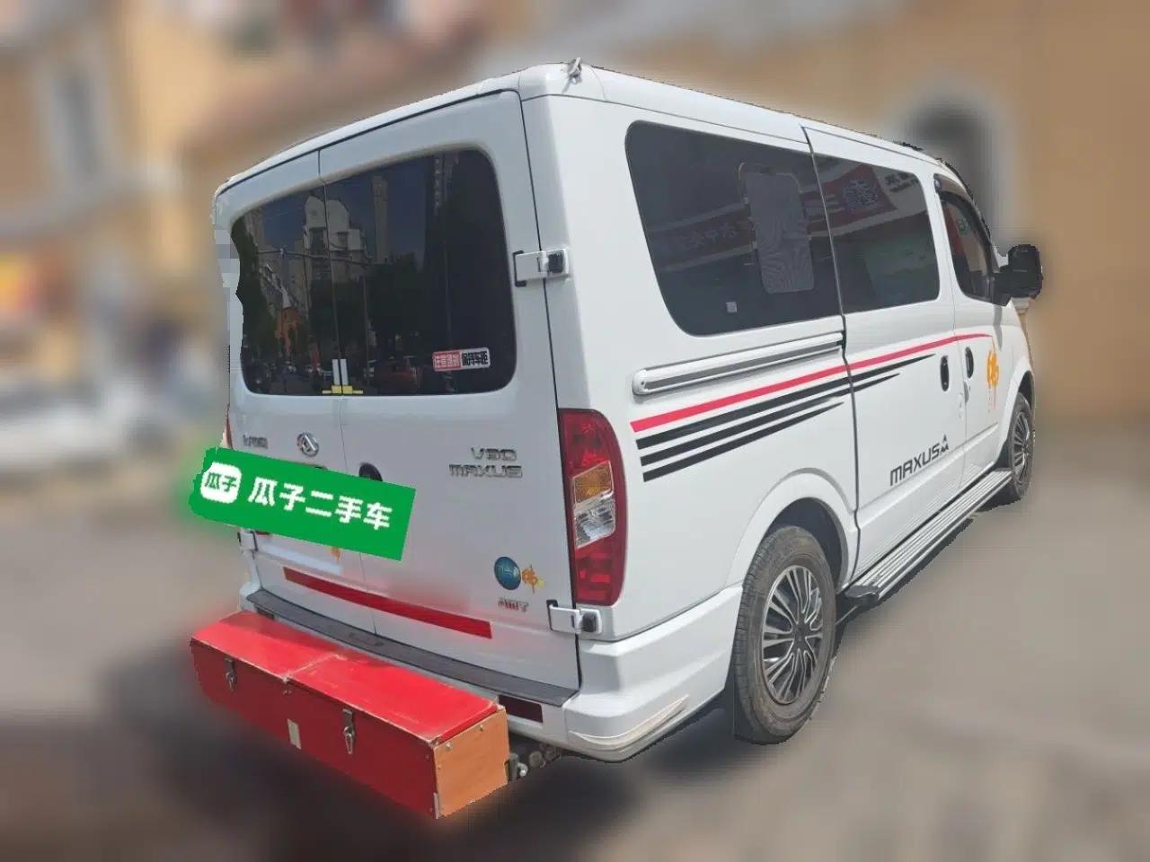 SAIC MAXUS Xintu V80 2023 2.0T AMT Classic Aoyuntong Short Wheelbase Ultra-Low Roof 5/6-Seater — миниатюра 6
