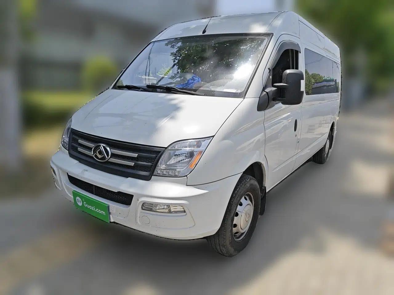 SAIC MAXUS Xintu V80 2021 2.0T Manual Classic Aoyuntong Long Wheelbase Mid-Roof 6/7/8/9-Seater — миниатюра 1