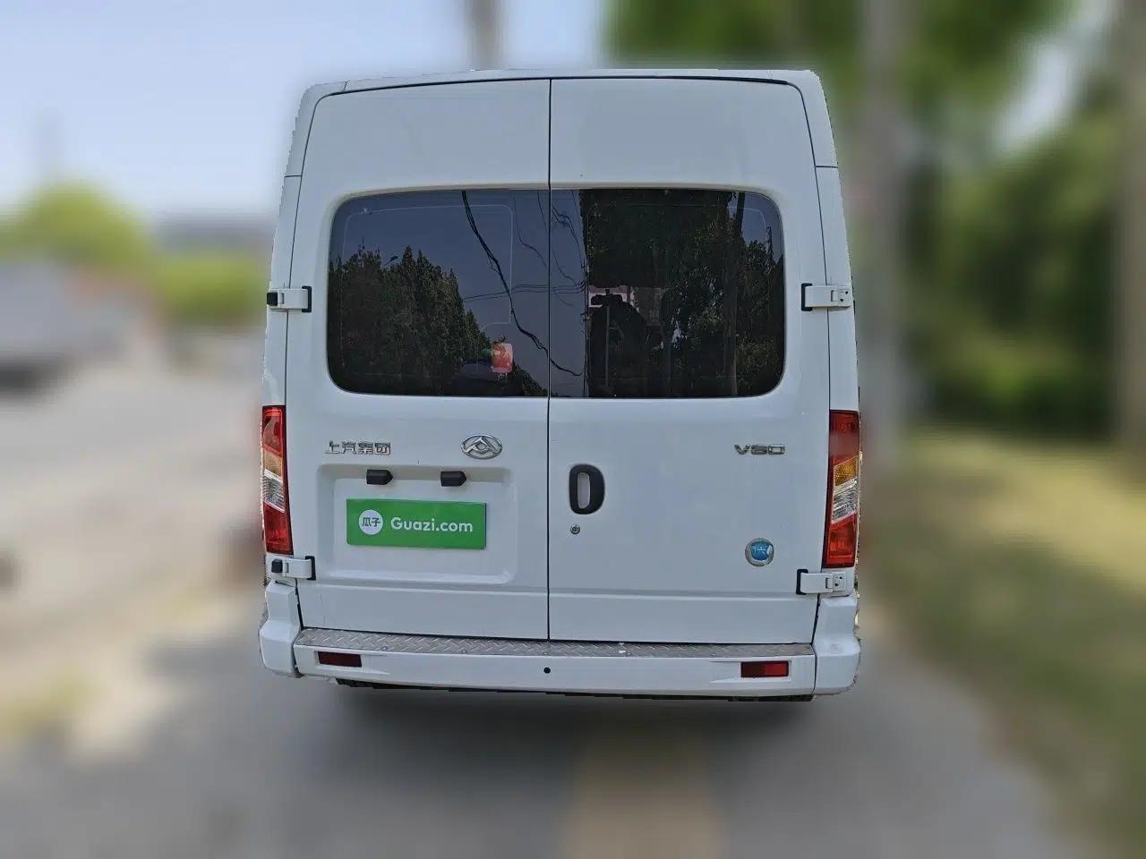 SAIC MAXUS Xintu V80 2021 2.0T Manual Classic Aoyuntong Long Wheelbase Mid-Roof 6/7/8/9-Seater — миниатюра 5