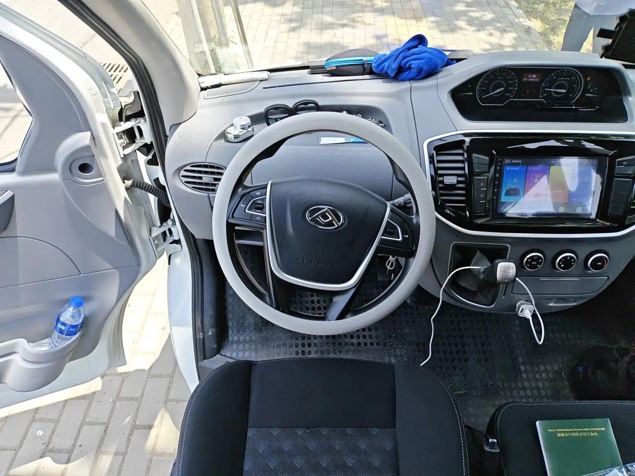 SAIC MAXUS Xintu V80 2021 2.0T Manual Classic Aoyuntong Long Wheelbase Mid-Roof 6/7/8/9-Seater — миниатюра 9