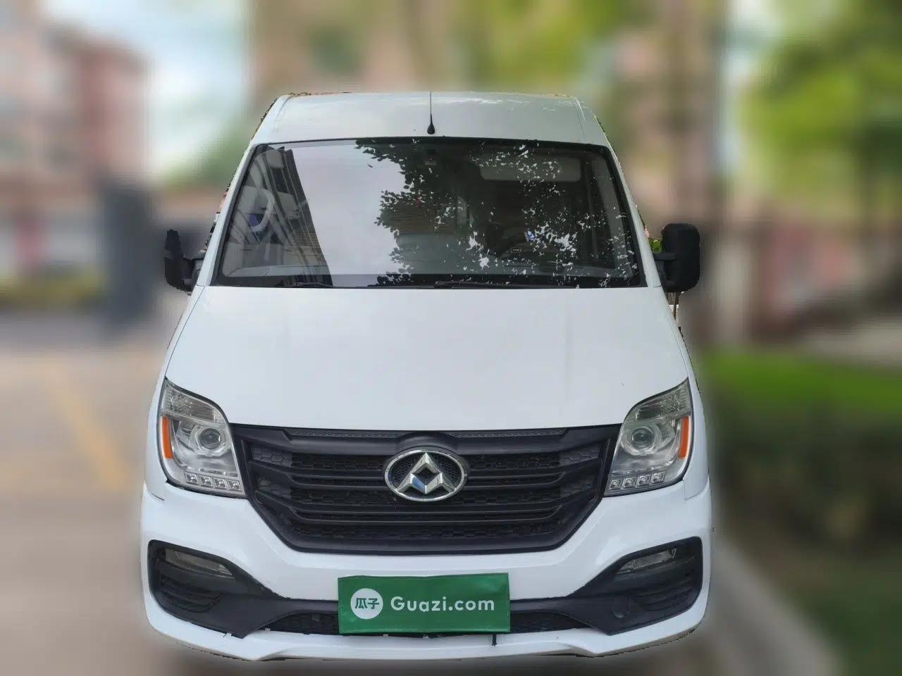 SAIC MAXUS Xintu V80 2018 2.5T 6-speed manual van long-wheelbase mid-roof 2-3 seats — миниатюра 2
