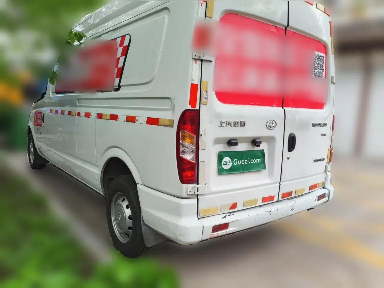 SAIC MAXUS Xintu V80 2018 2.5T 6-speed manual van long-wheelbase mid-roof 2-3 seats — миниатюра 4