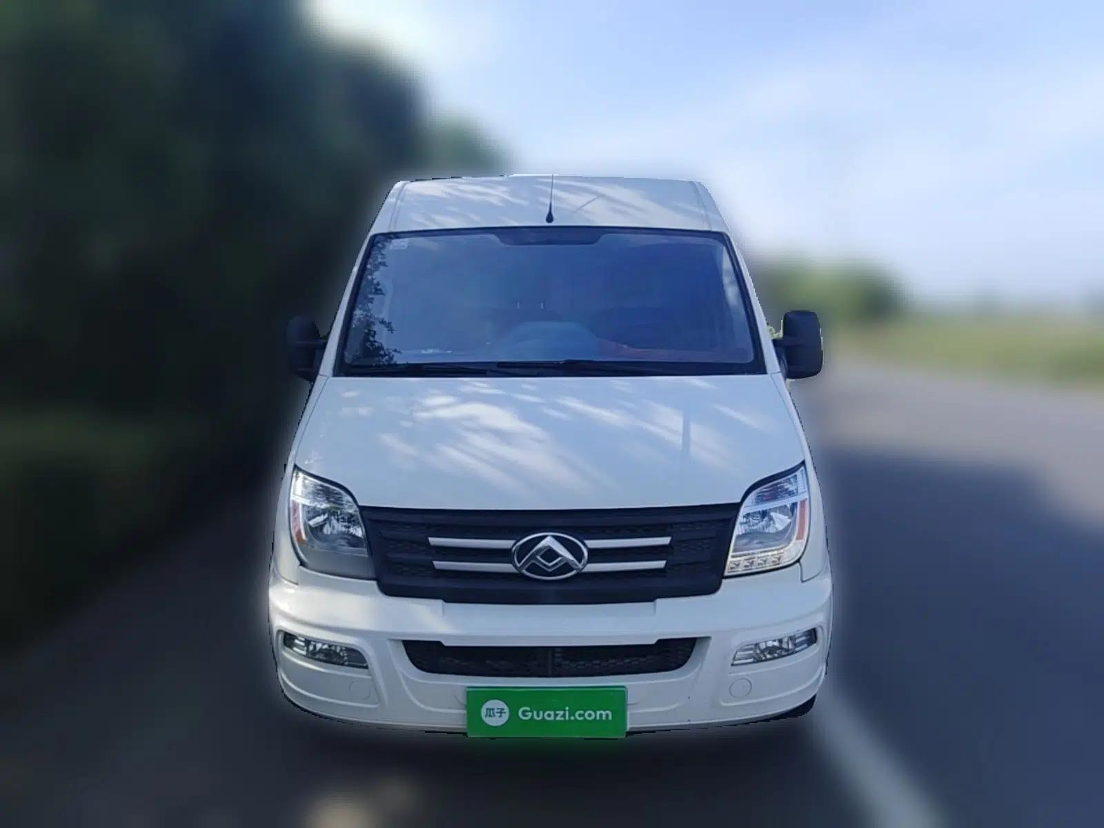 SAIC MAXUS Xintu V80 2021 2.0T Manual Classic City Delivery King Long Wheelbase Mid-Roof 3 Seats — миниатюра 2