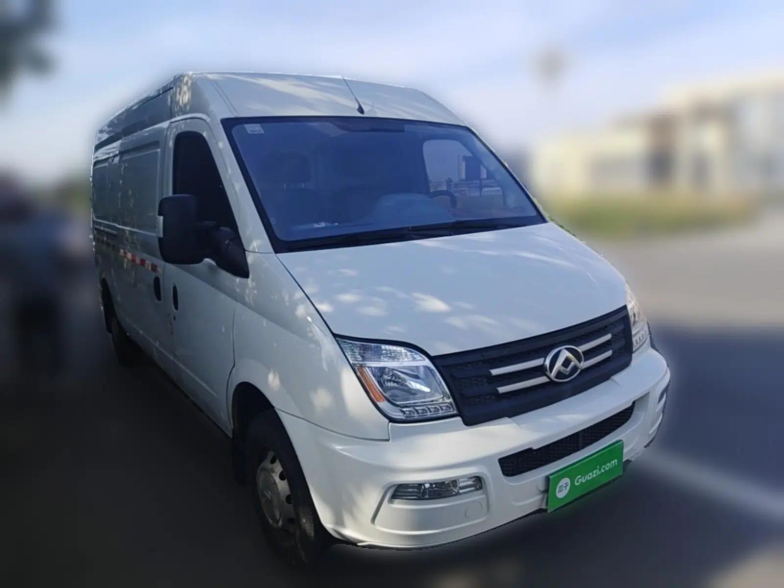SAIC MAXUS Xintu V80 2021 2.0T Manual Classic City Delivery King Long Wheelbase Mid-Roof 3 Seats — миниатюра 3