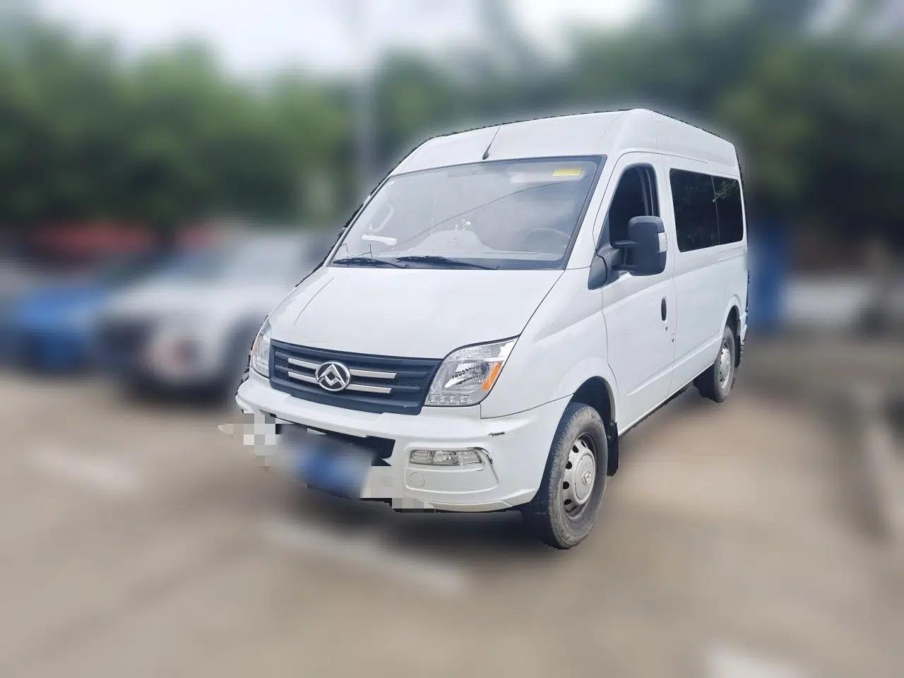 SAIC MAXUS Xintu V80 2021 2.0T AMT Classic Aoyuntong Short Wheelbase Mid-Roof 5/6-Seater — миниатюра 1