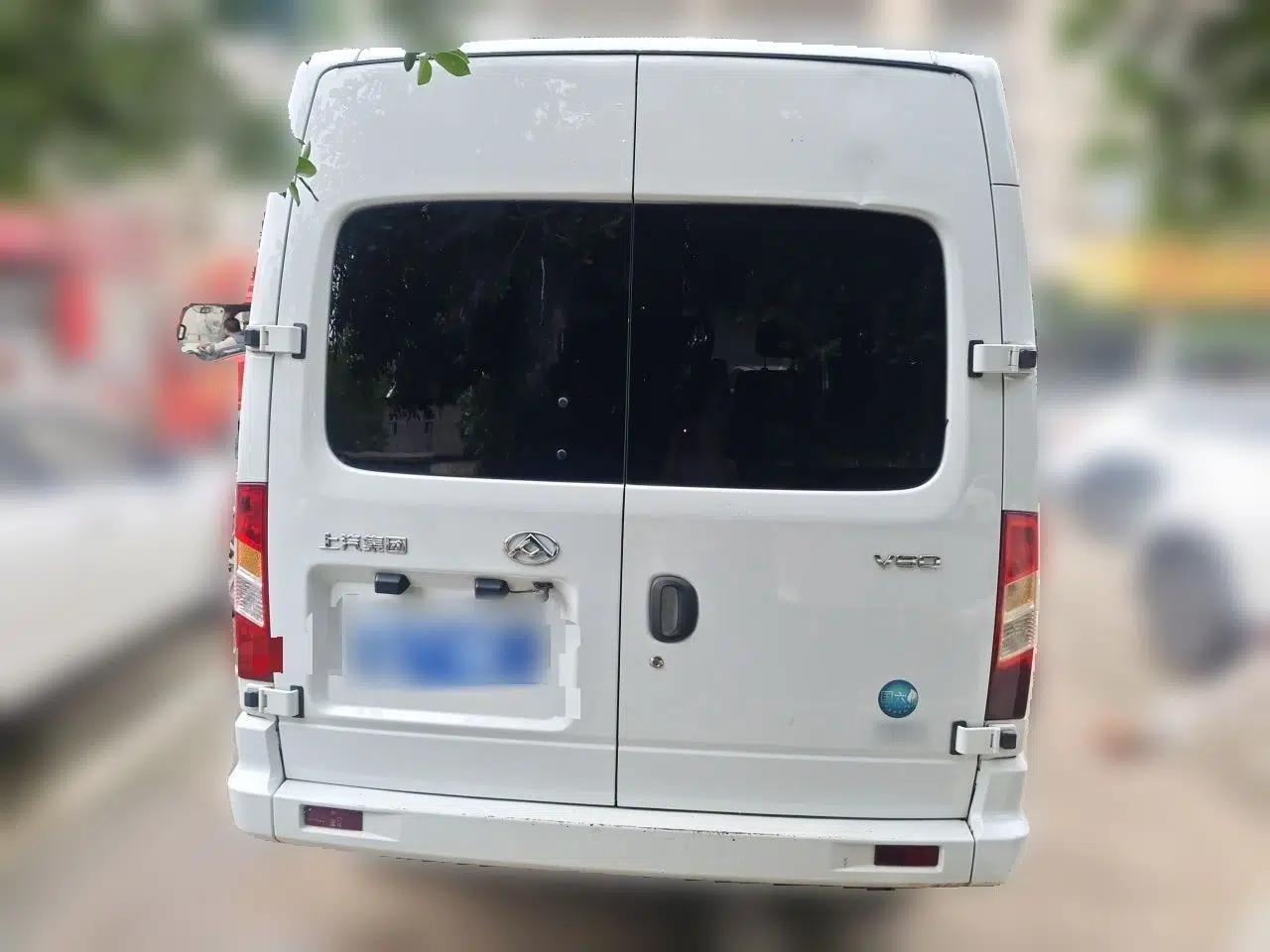 SAIC MAXUS Xintu V80 2021 2.0T AMT Classic Aoyuntong Short Wheelbase Mid-Roof 5/6-Seater — миниатюра 5