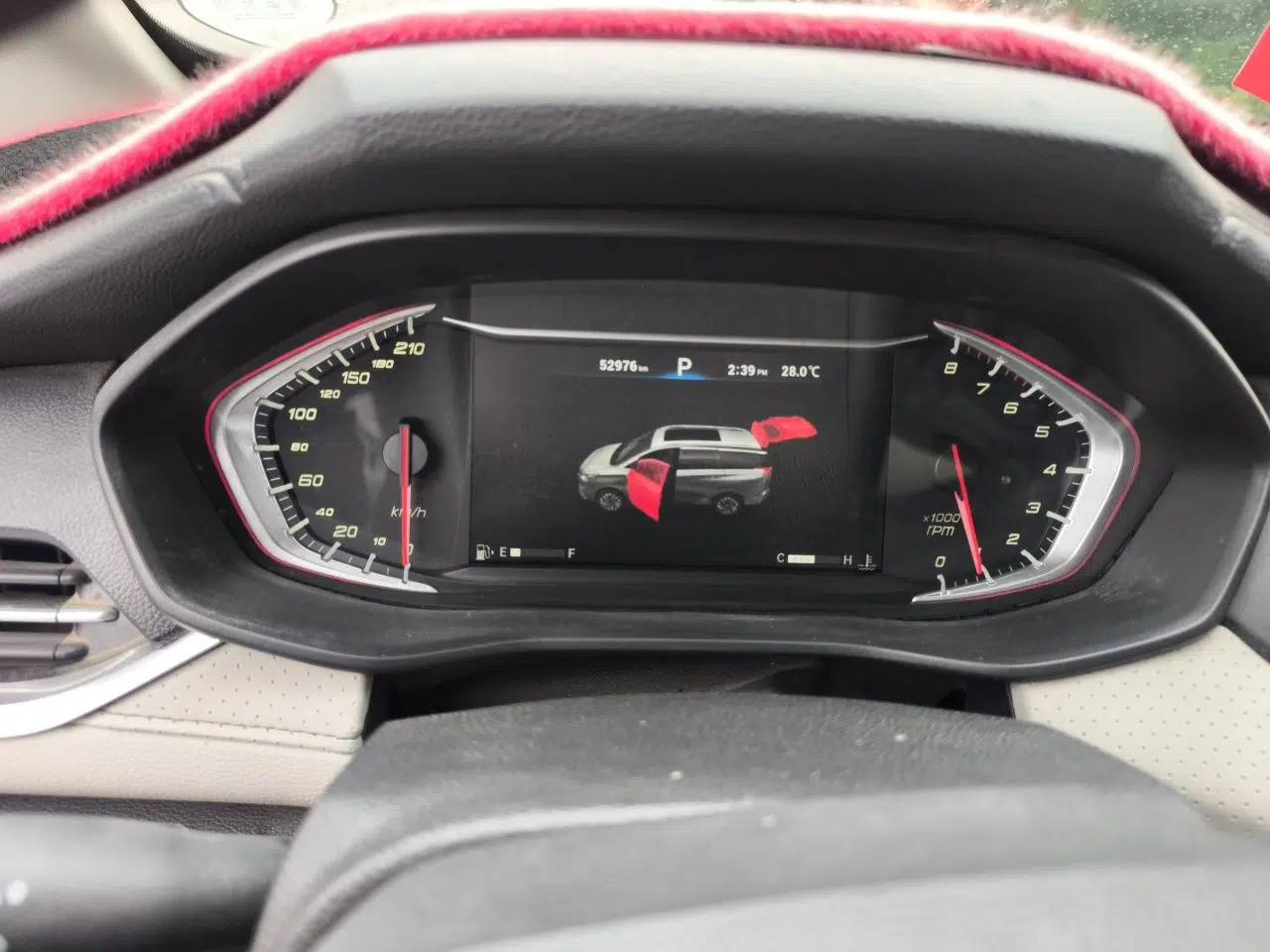 SAIC MAXUS G50 2019 1.5T First Edition Automatic Luxury Version 7 Seats — миниатюра 12