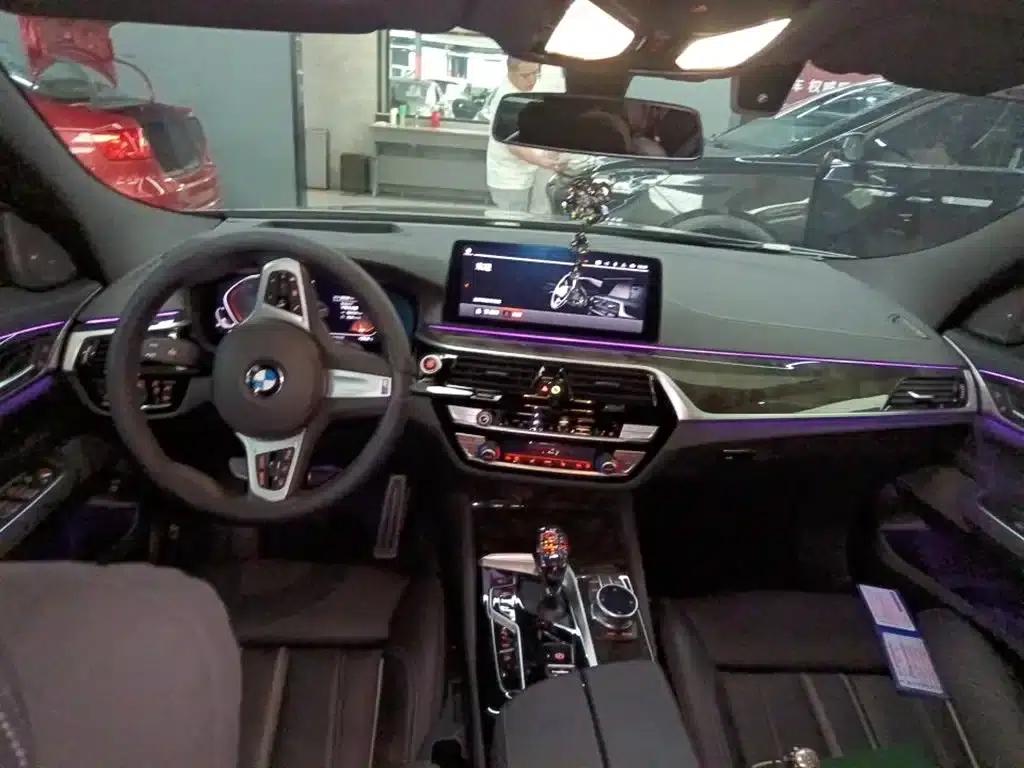 2022 BMW 6 Series GT 630i M Sport Package — миниатюра 5