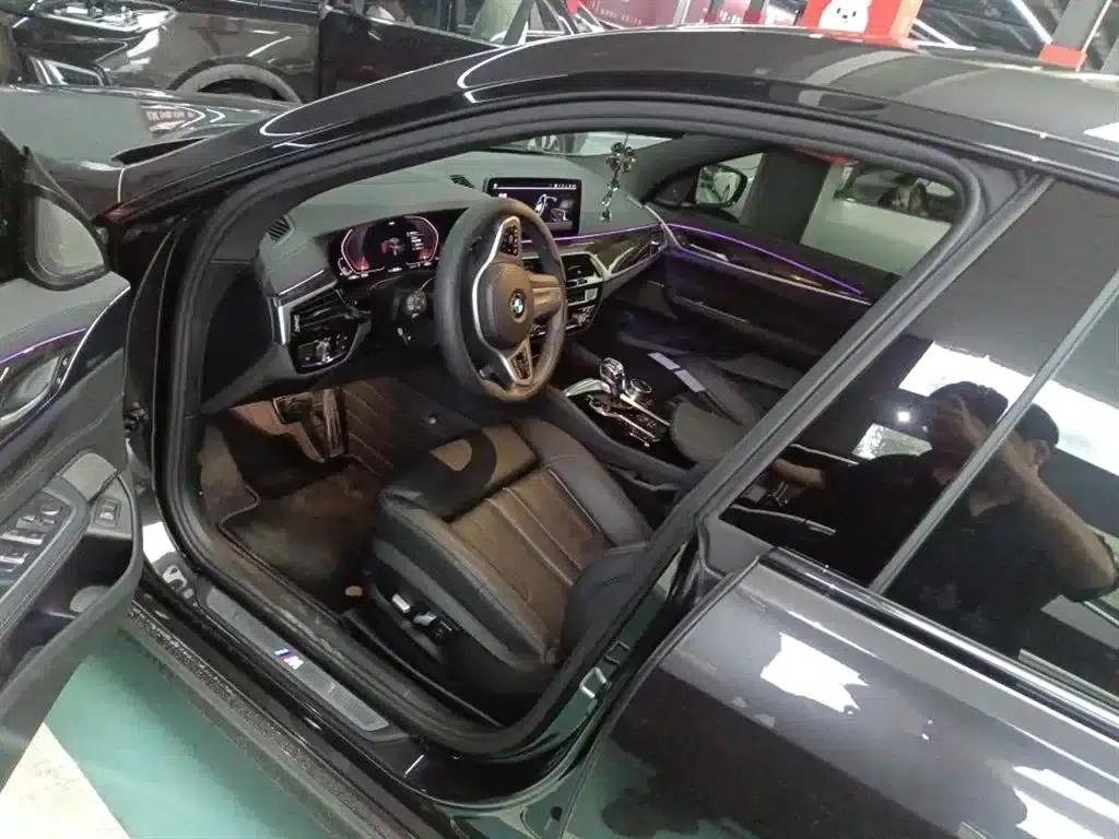 2022 BMW 6 Series GT 630i M Sport Package — миниатюра 8