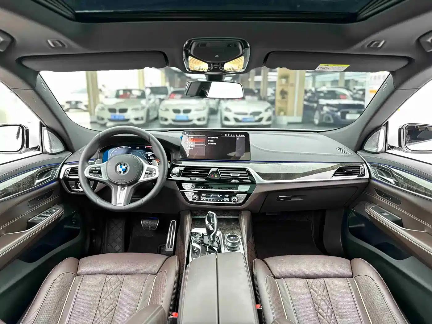 BMW 6 Series GT 2021 630i M Sport Grand Tourer — миниатюра 9