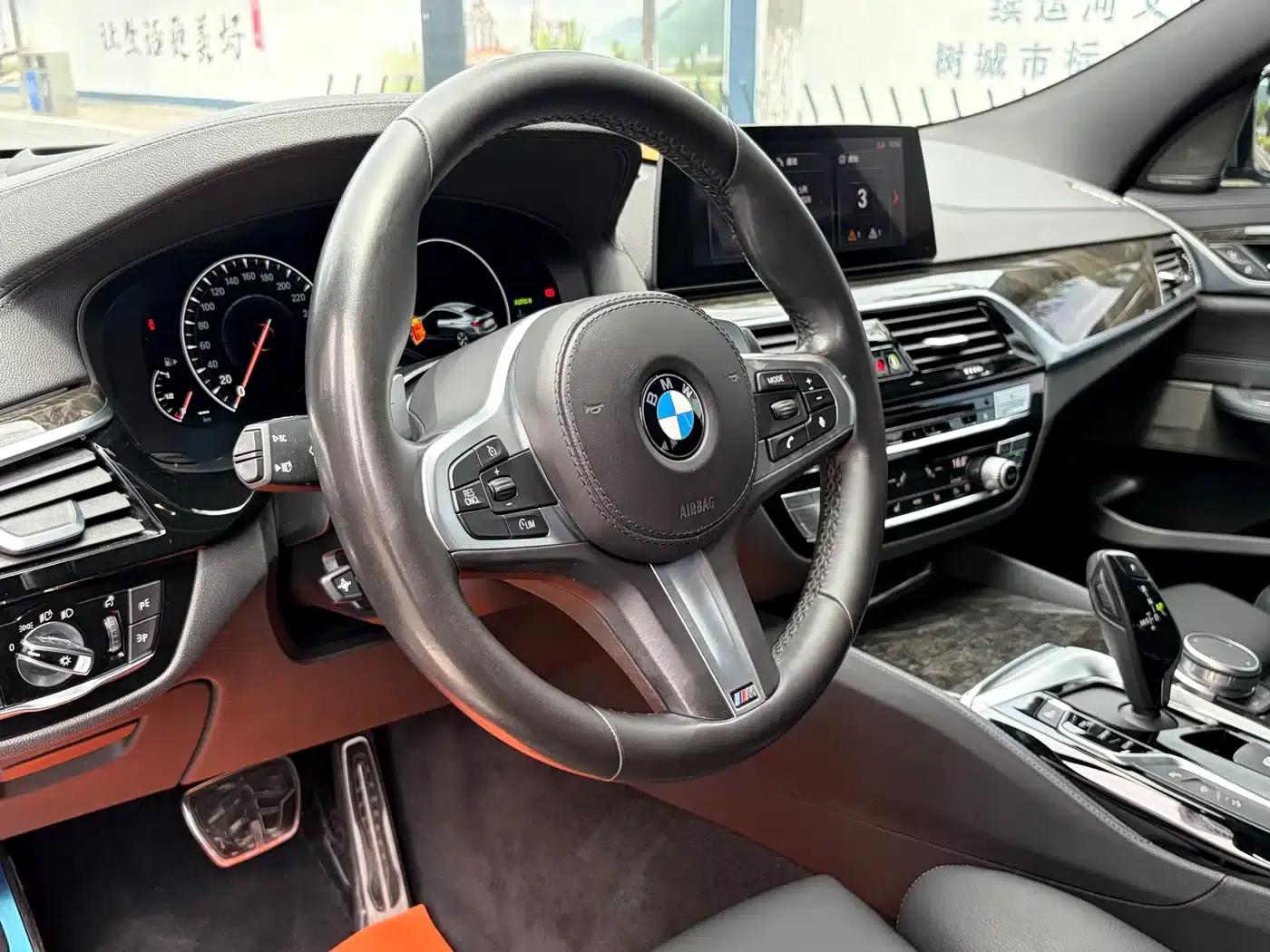 2019 BMW 6 Series GT 630i M Sport Package — миниатюра 11