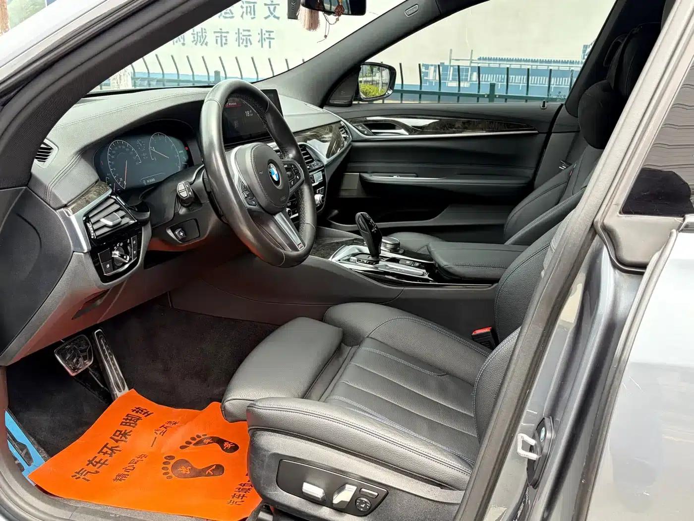 2019 BMW 6 Series GT 630i M Sport Package — миниатюра 12