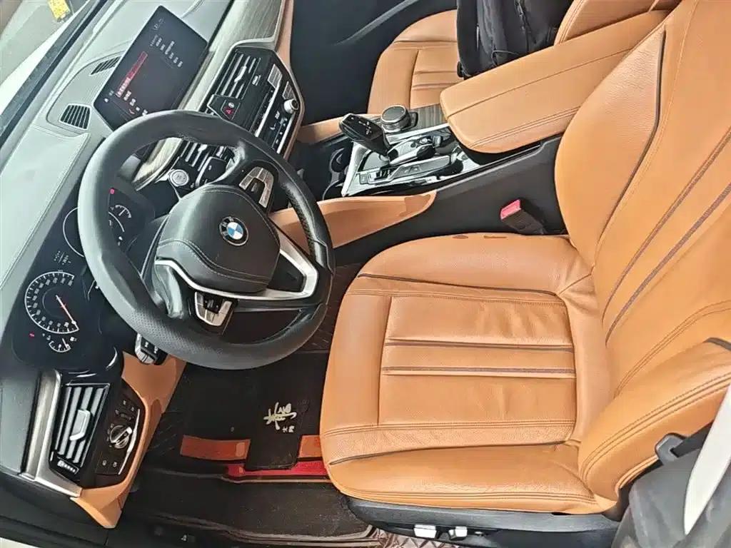 BMW 6 Series GT 2019 630i Luxury Design Package — миниатюра 16