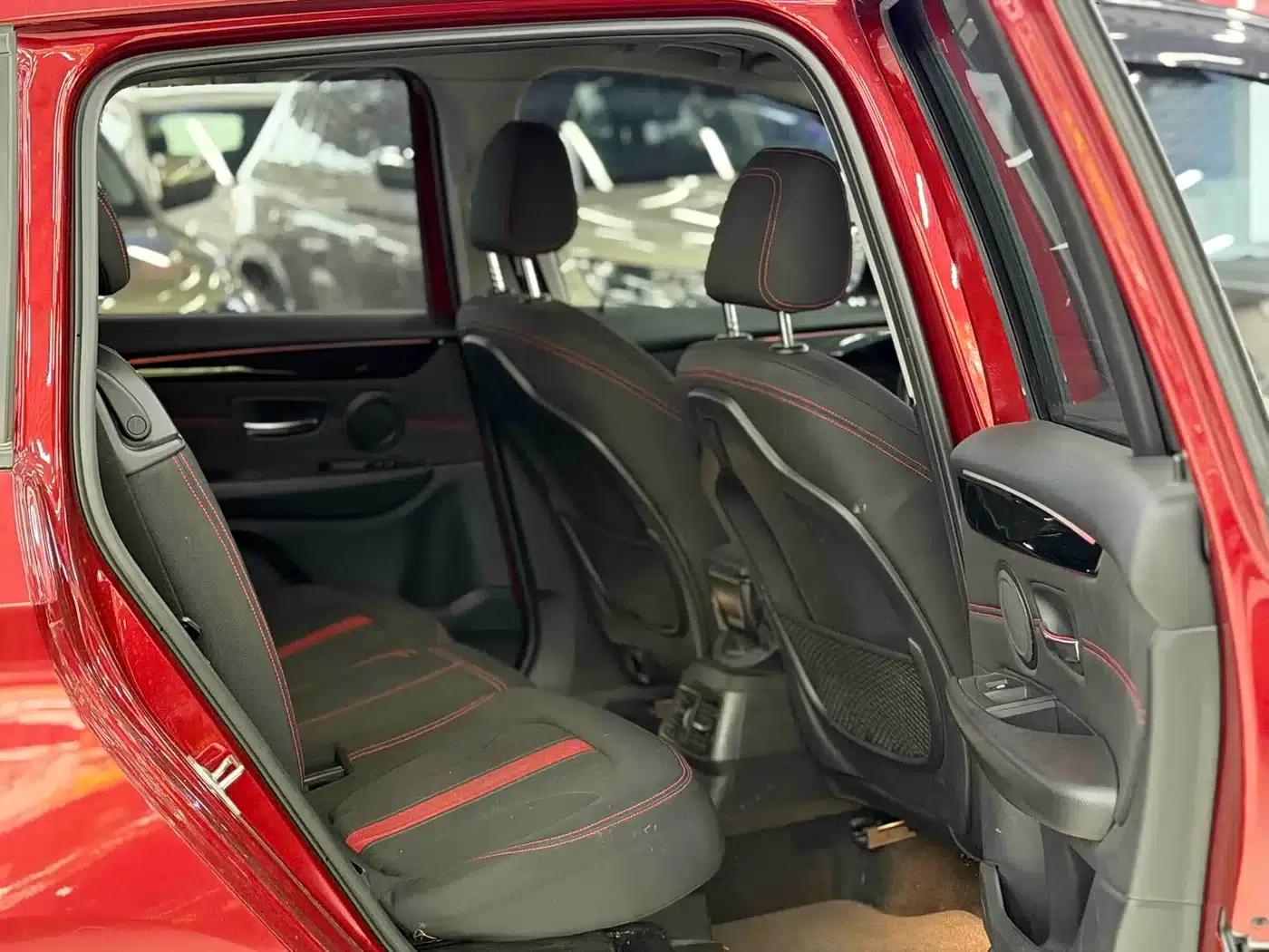 2015 BMW 2 Series Gran Tourer 218i Leading Edition — миниатюра 12