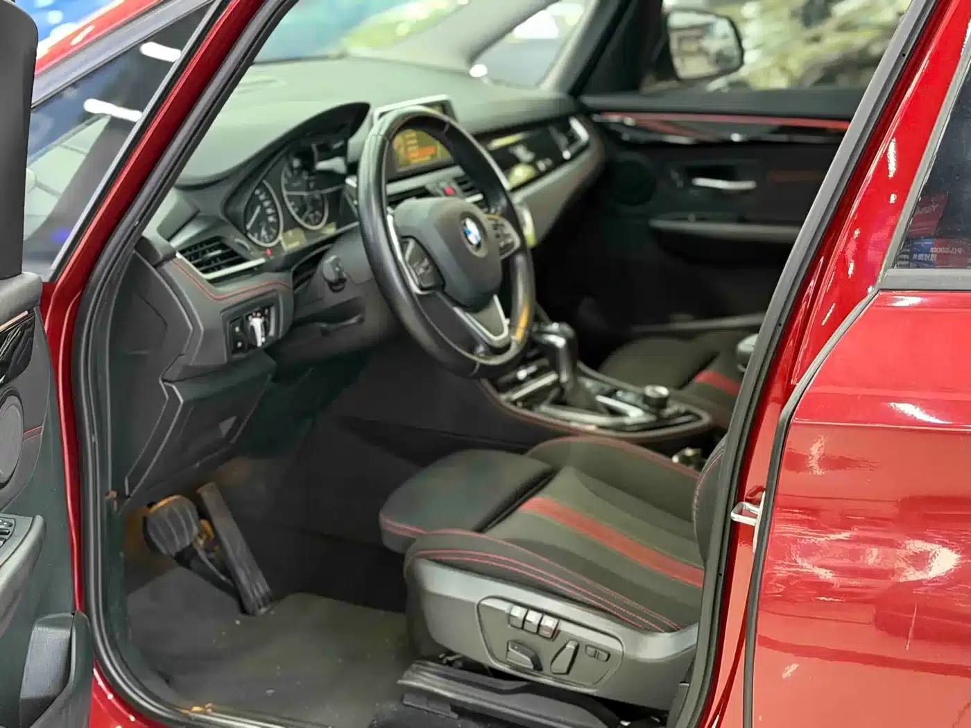 2015 BMW 2 Series Gran Tourer 218i Leading Edition — миниатюра 13