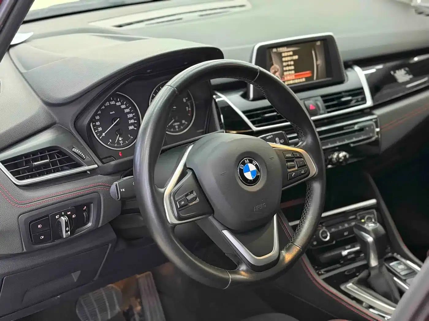 2015 BMW 2 Series Gran Tourer 218i Leading Edition — миниатюра 14