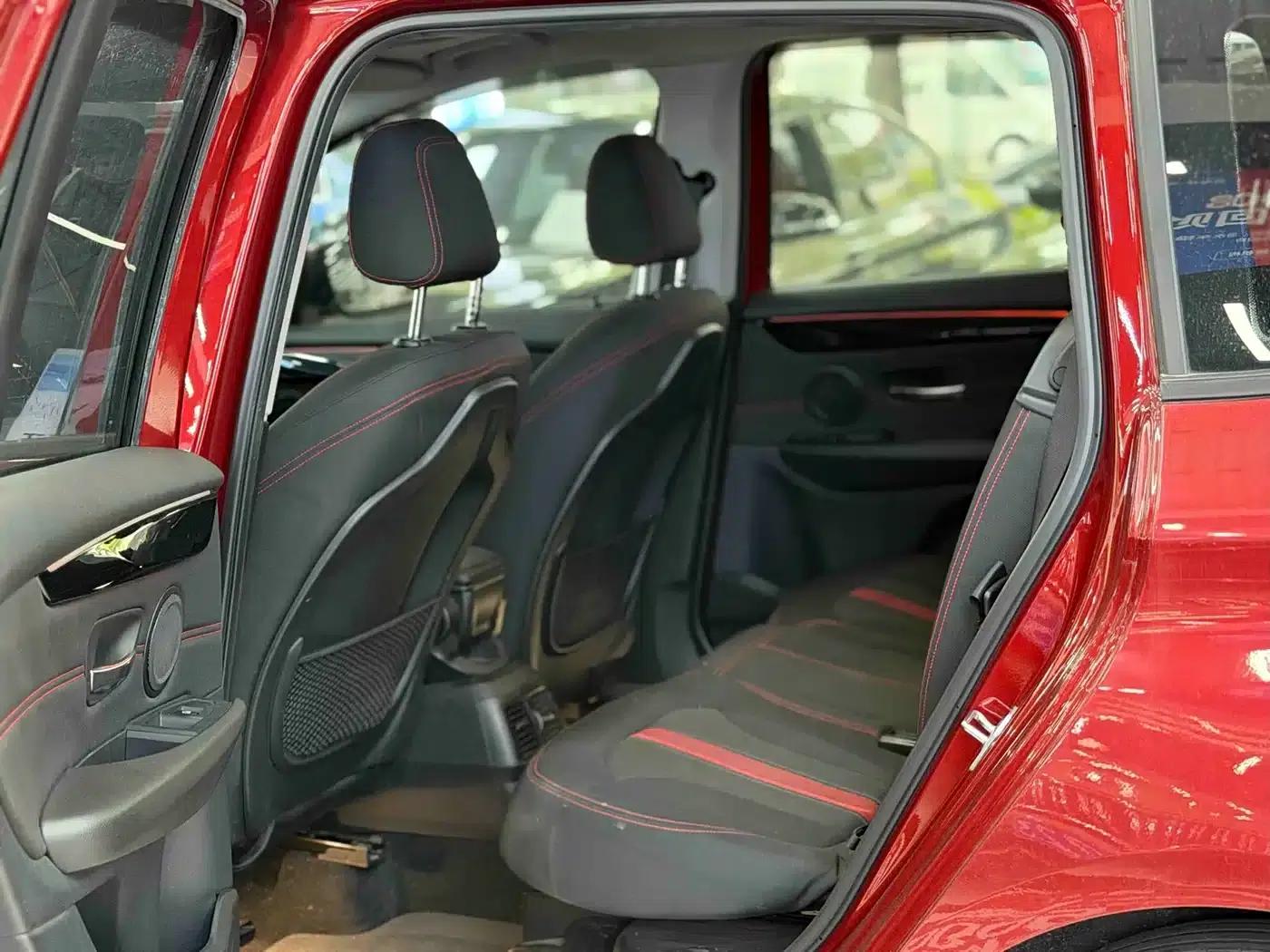2015 BMW 2 Series Gran Tourer 218i Leading Edition — миниатюра 15
