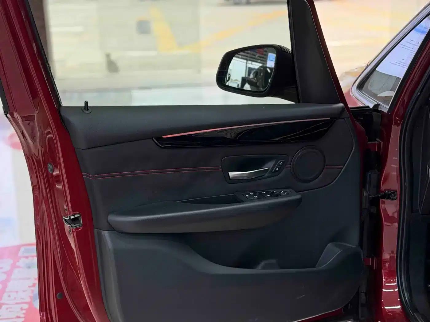 2015 BMW 2 Series Gran Tourer 218i Leading Edition — миниатюра 8