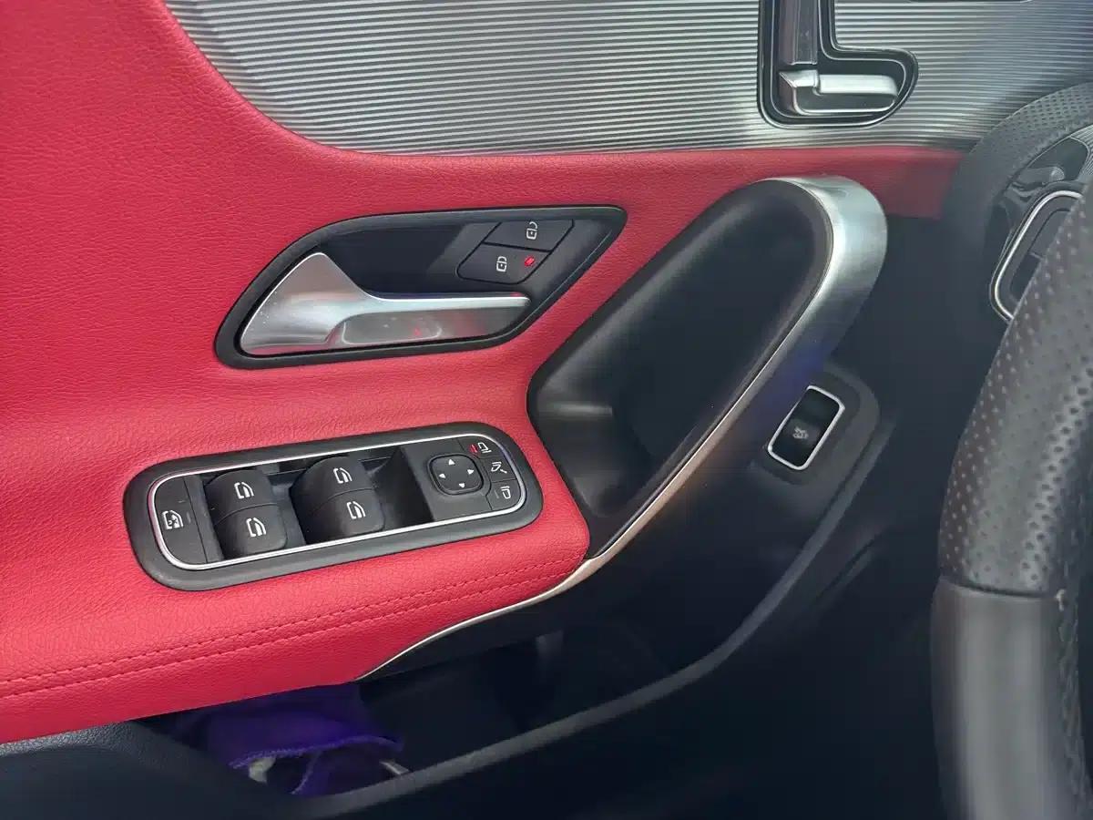 2022 Mercedes-Benz A-Class AMG A 35 L 4MATIC — миниатюра 12