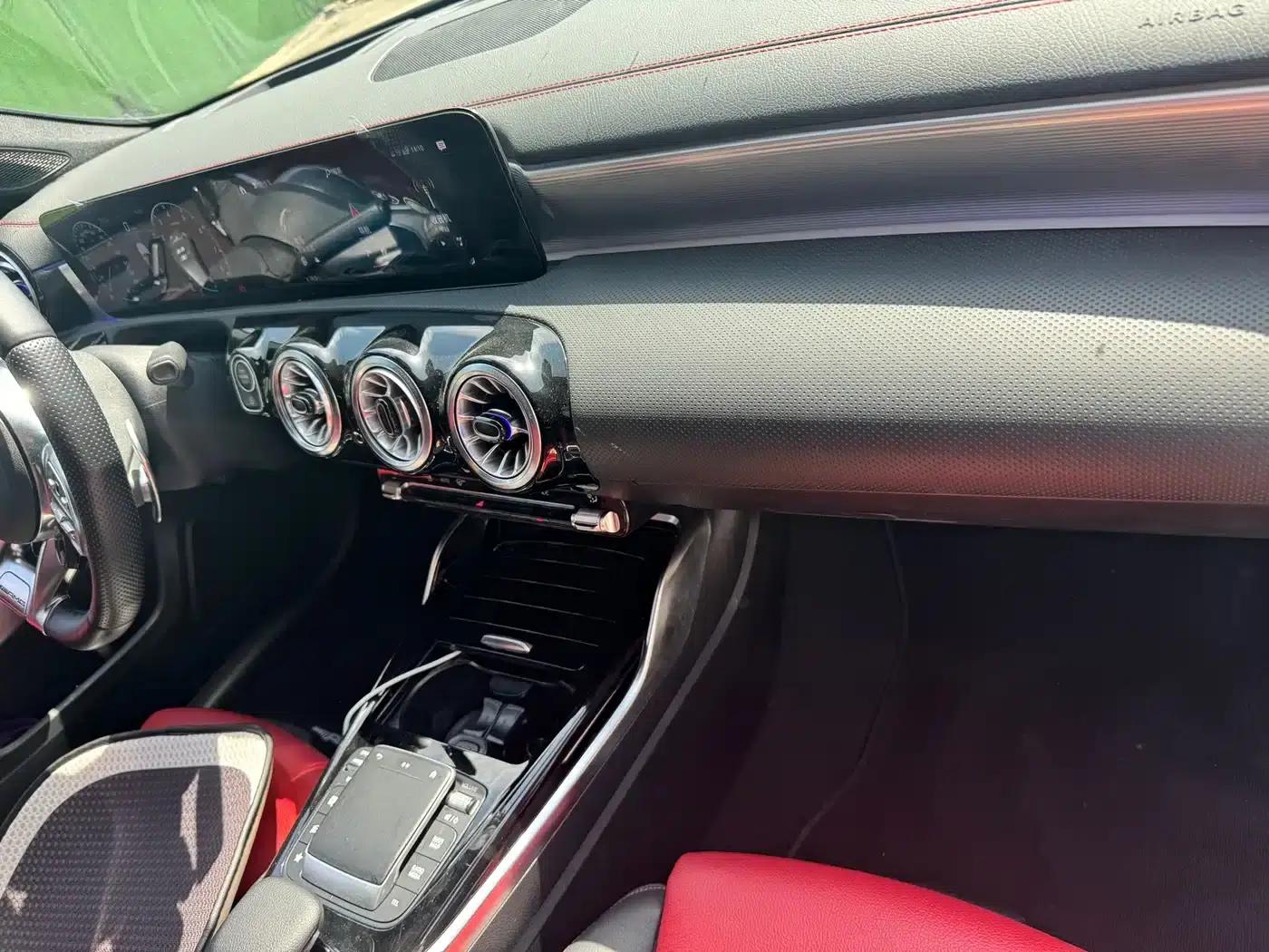 2022 Mercedes-Benz A-Class AMG A 35 L 4MATIC — миниатюра 5