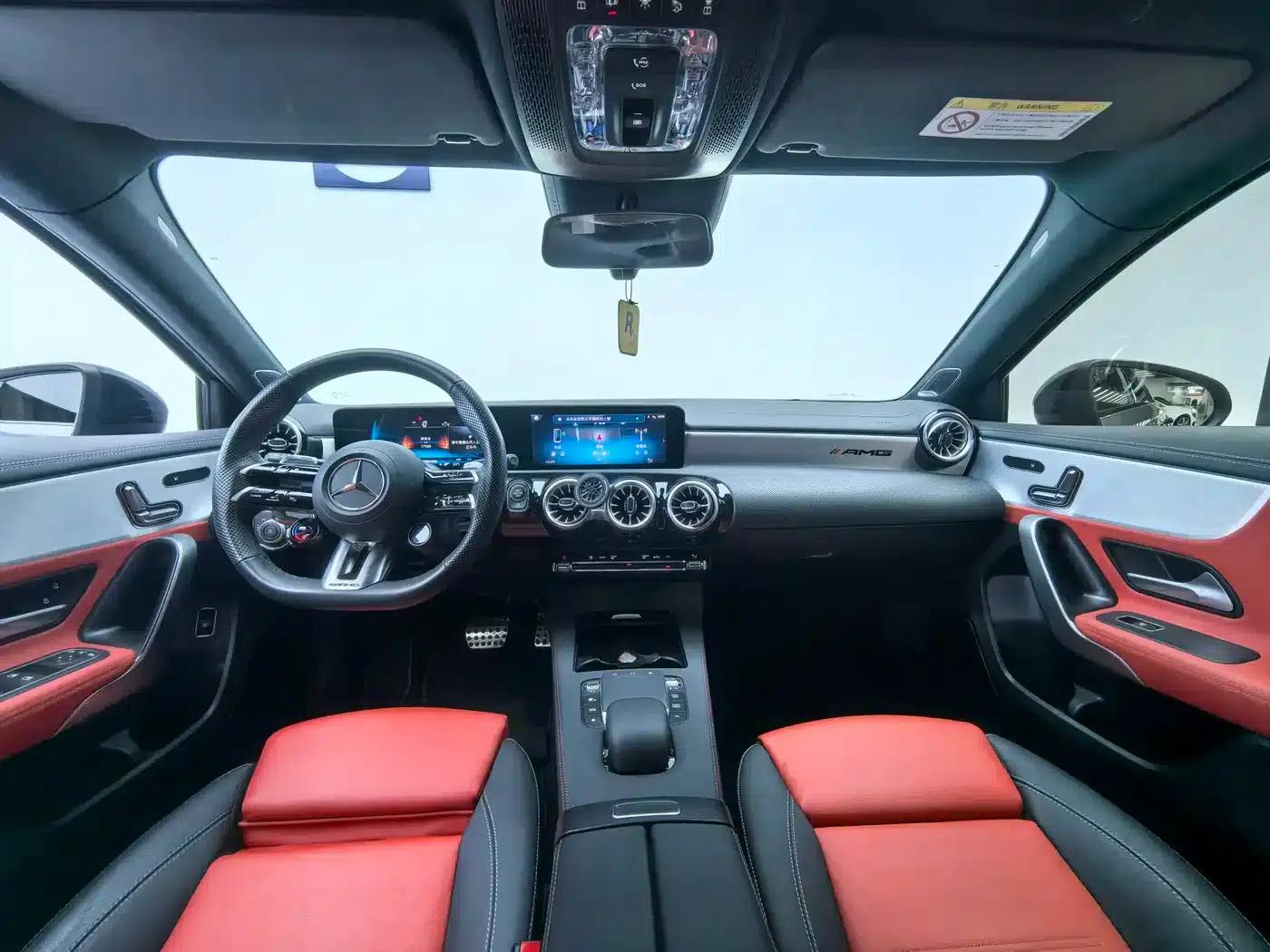 2024 Mercedes-Benz A-Class AMG A 35 L 4MATIC — миниатюра 11