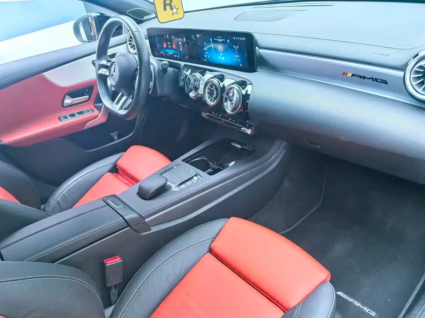 2024 Mercedes-Benz A-Class AMG A 35 L 4MATIC — миниатюра 13