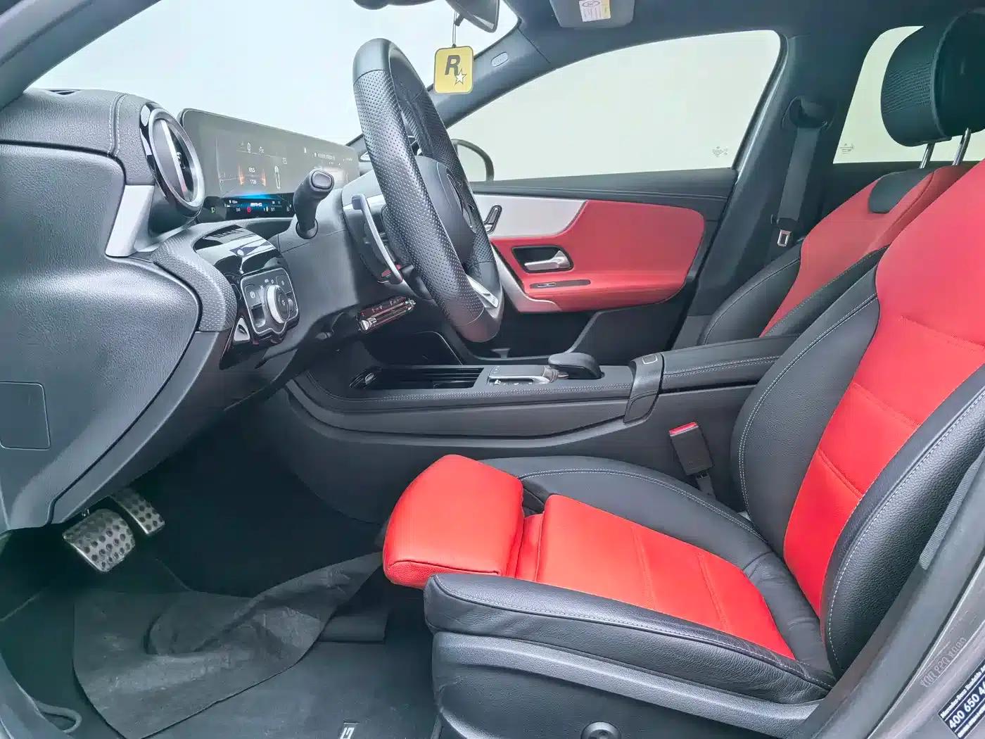 2024 Mercedes-Benz A-Class AMG A 35 L 4MATIC — миниатюра 14