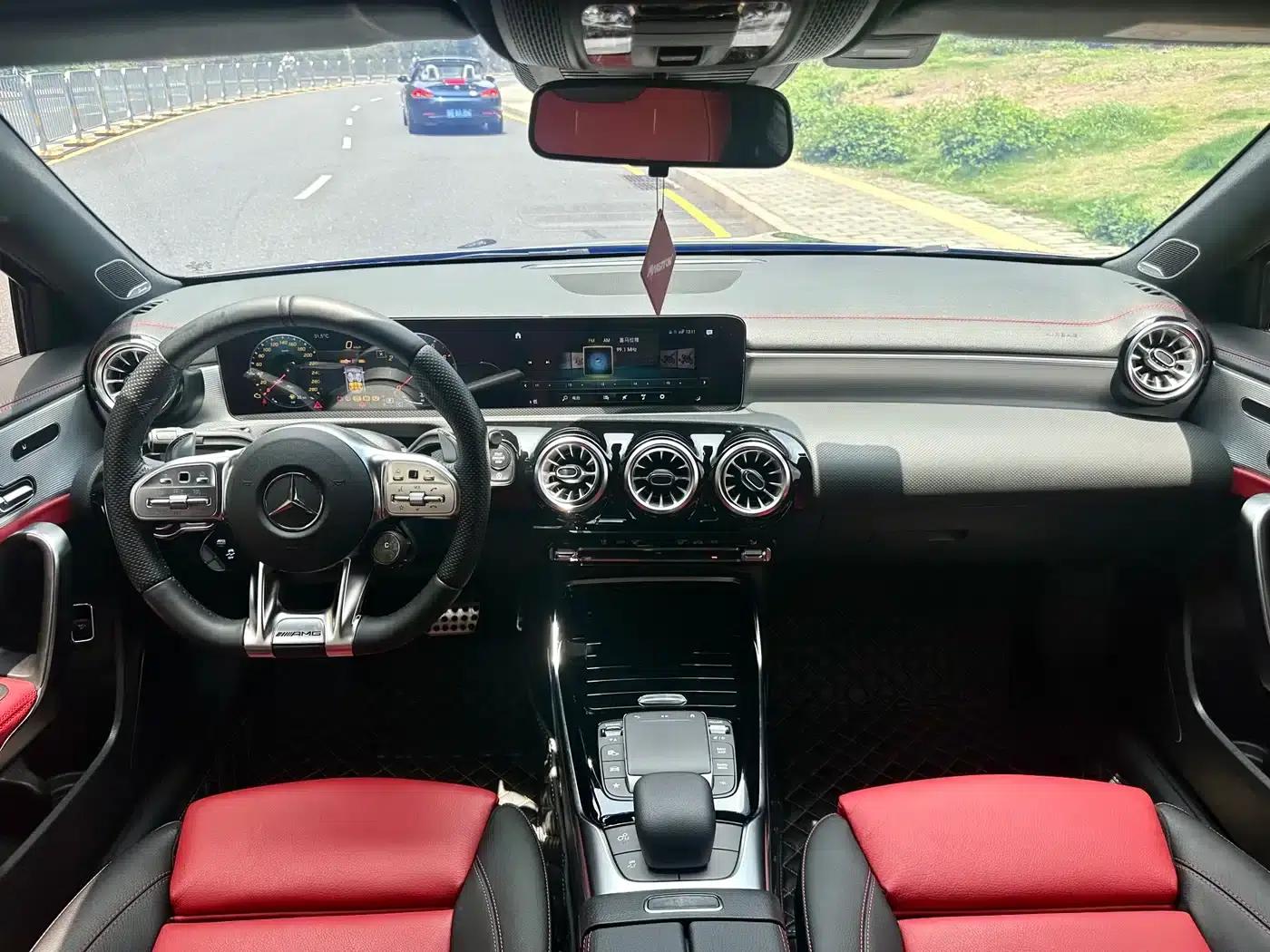 2023 Mercedes-Benz A-Class AMG A 35 L 4MATIC — миниатюра 9