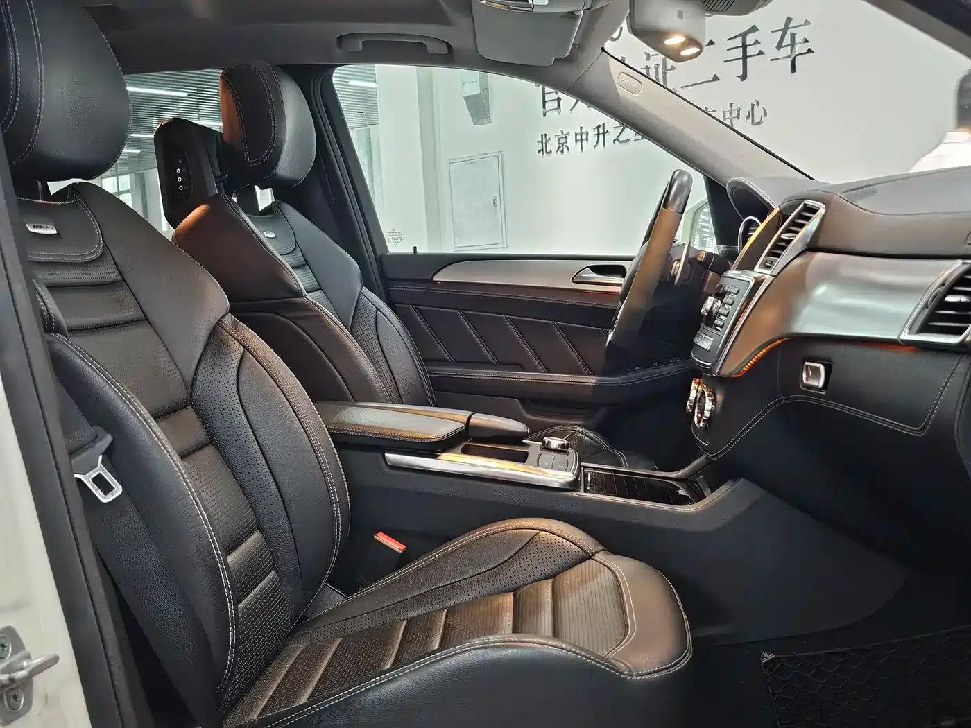 2012 Mercedes-Benz M-Class AMG ML 63 — миниатюра 9