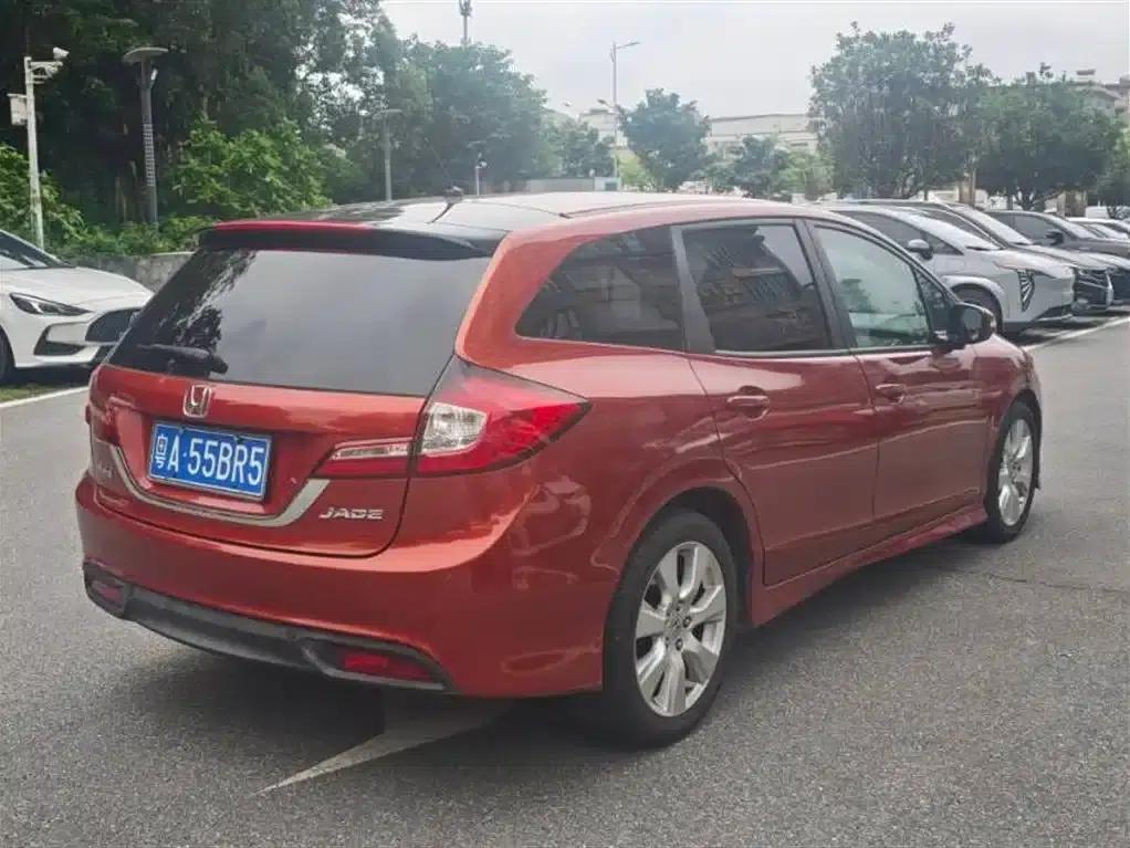 Jade 2013 1.8L Automatic Comfort Edition 5-seater — миниатюра 4