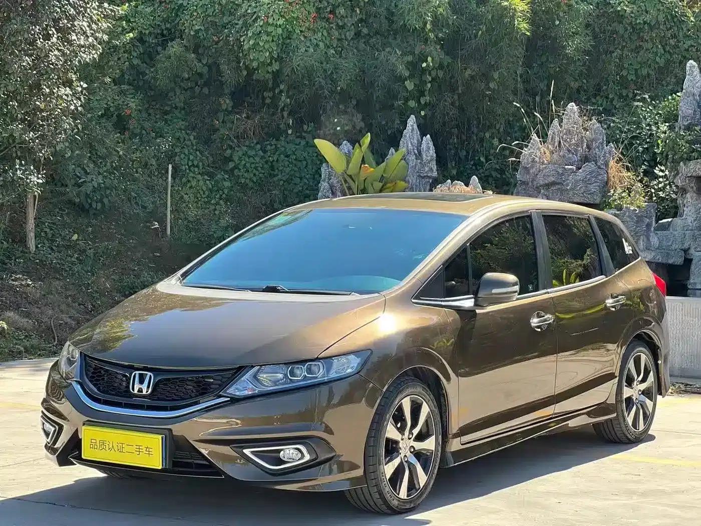 Jade 2014 1.8L Automatic Comfort Elite Edition 5-seater — миниатюра 1