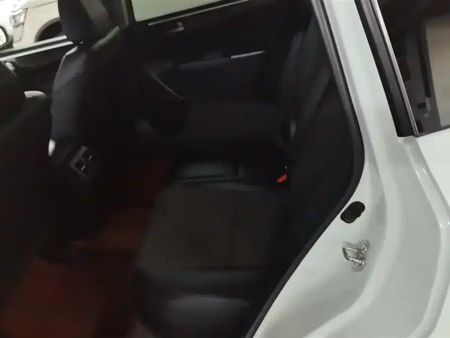 Jade 2017 1.8L Automatic Comfort Edition 5-seater — миниатюра 11