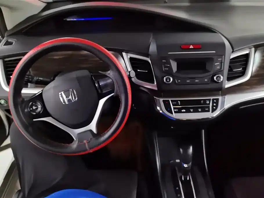 Jade 2017 1.8L Automatic Comfort Edition 5-seater — миниатюра 12