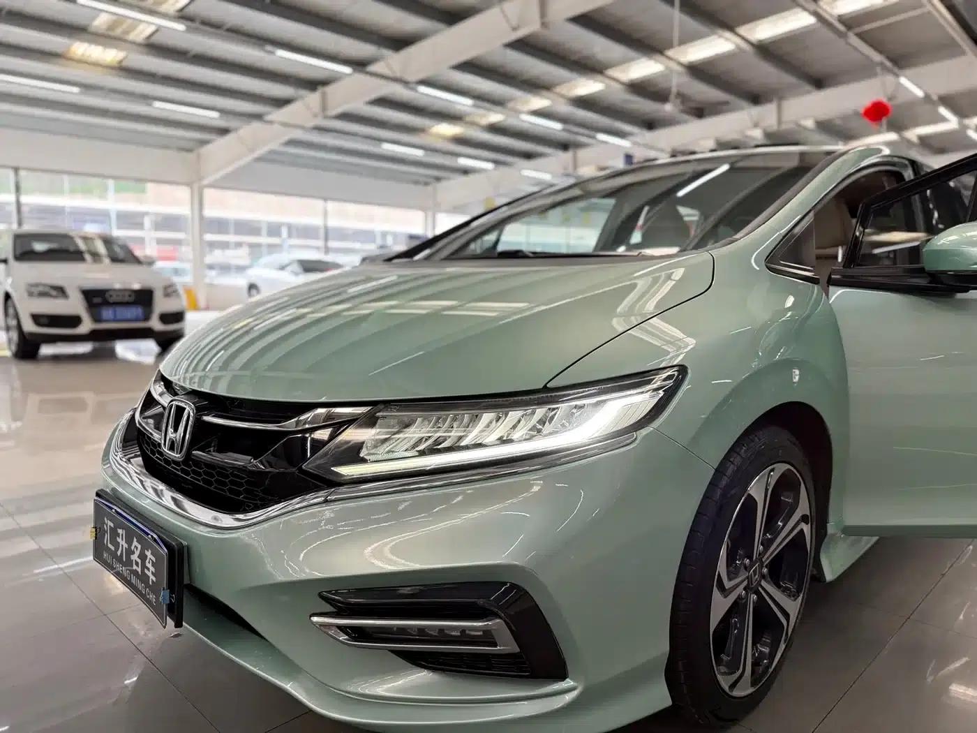 Jade 2017 210TURBO CVT Luxury Edition 5-seater — миниатюра 14