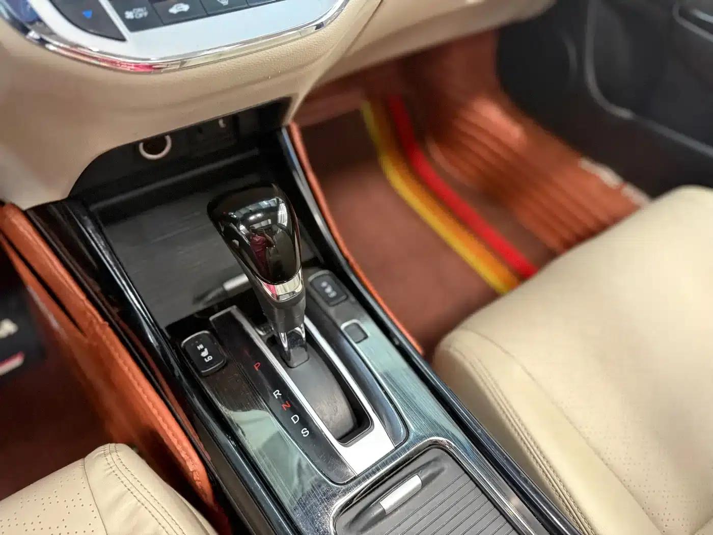 Jade 2017 210TURBO CVT Luxury Edition 5-seater — миниатюра 15