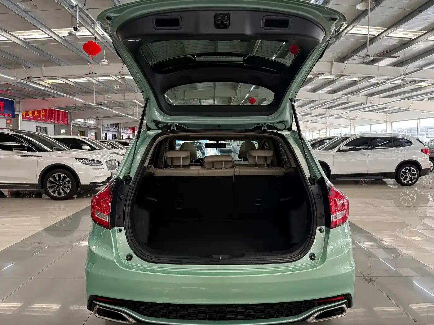 Jade 2017 210TURBO CVT Luxury Edition 5-seater — миниатюра 16