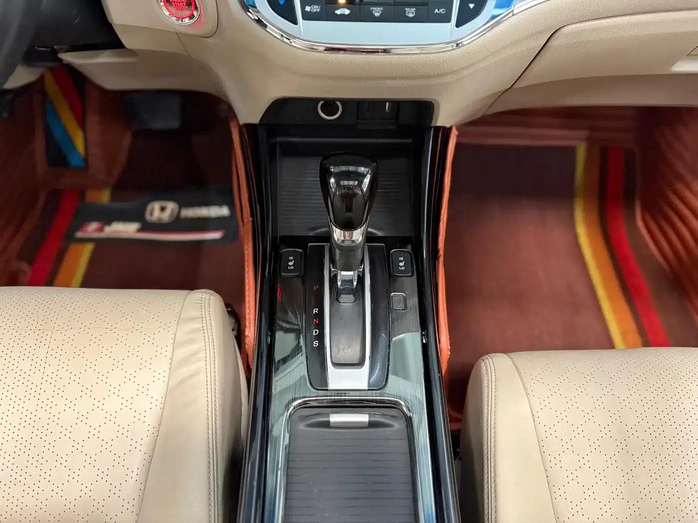 Jade 2017 210TURBO CVT Luxury Edition 5-seater — миниатюра 6