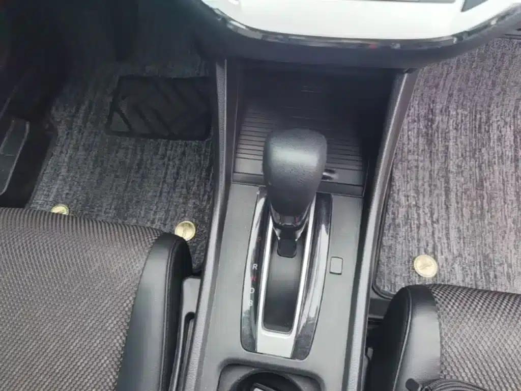 Jade 2017 1.8L Automatic Comfort Edition 5-seater — миниатюра 14