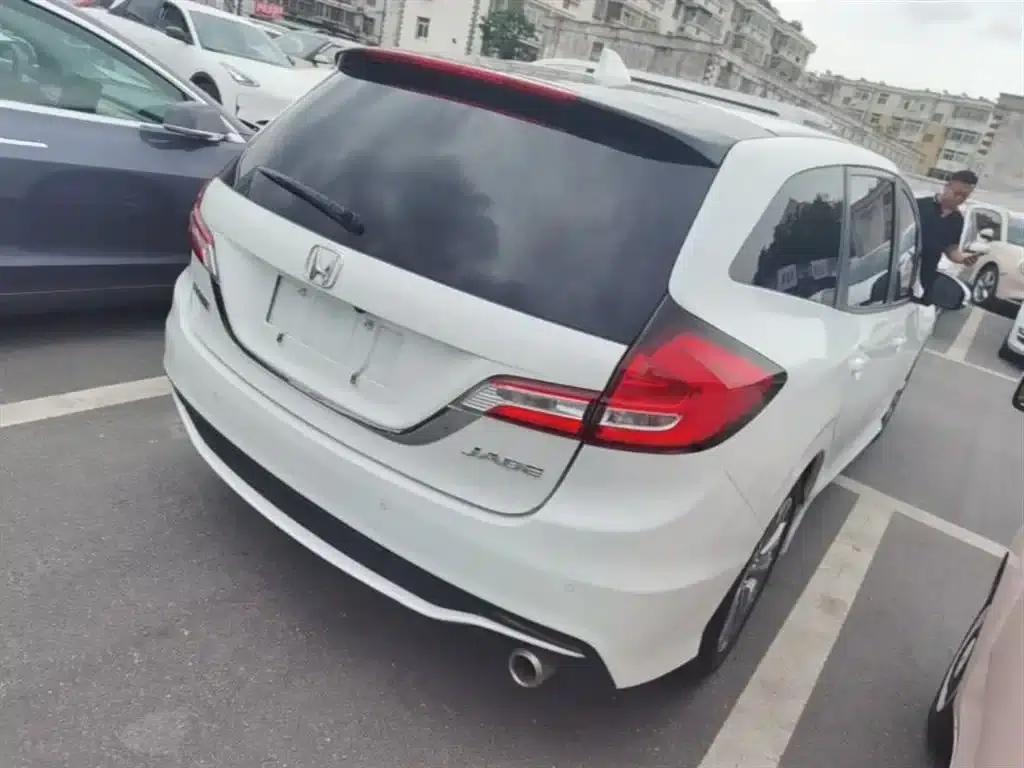 Jade 2017 1.8L Automatic Comfort Edition 5-seater — миниатюра 7