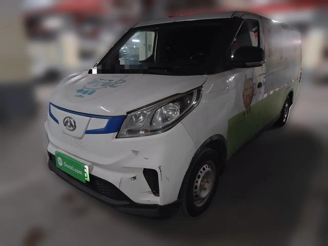 SAIC MAXUS EV30 2019 City Logistics Vehicle - Express Version Short Wheelbase Mengguli 35 kWh — миниатюра 1
