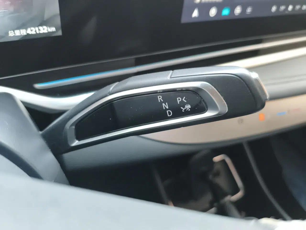 SAIC MAXUS G90 2022 2.0T Xingyun Seven-Seater Version — миниатюра 15