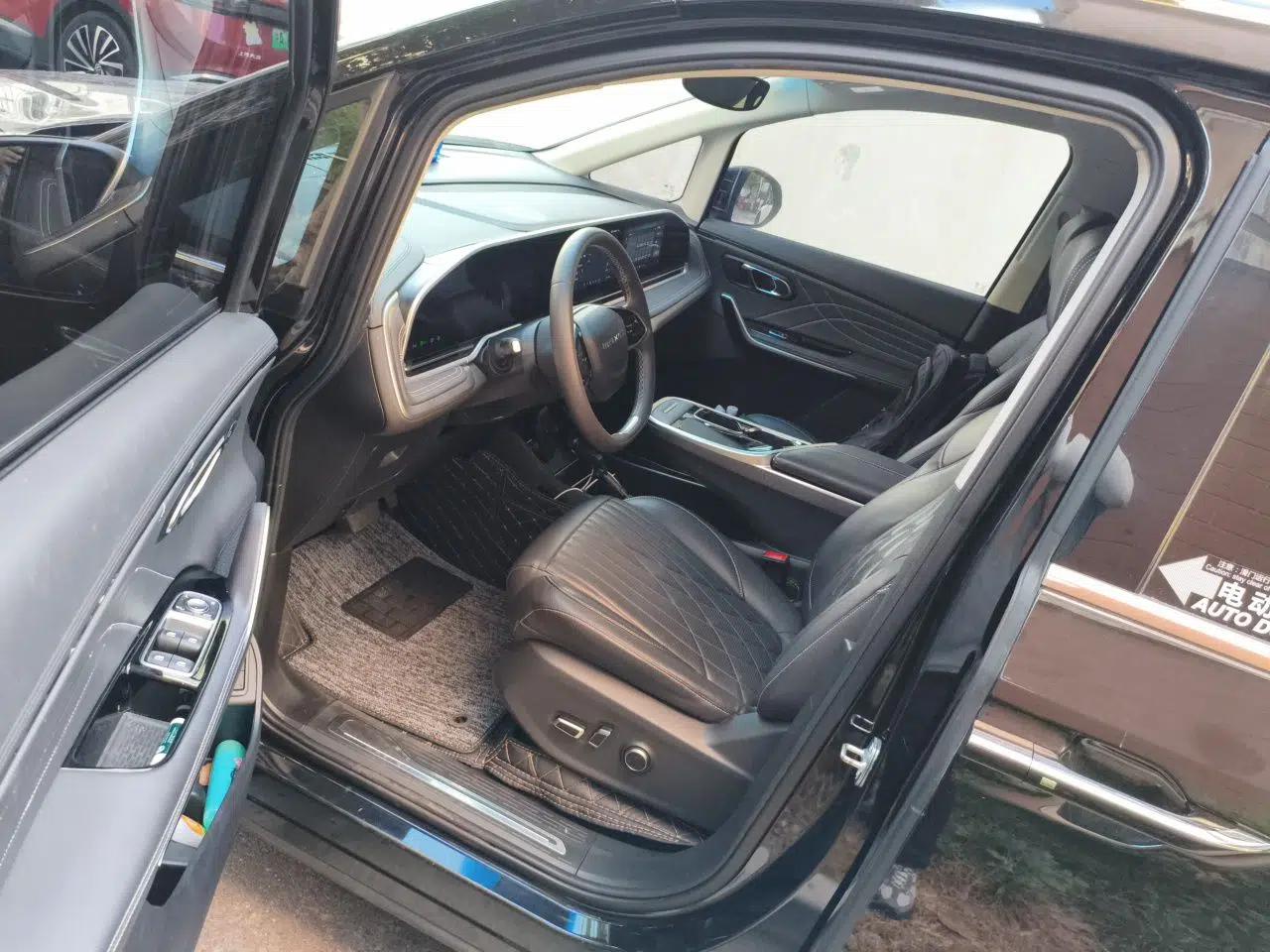 SAIC MAXUS G90 2022 2.0T Xingyun Seven-Seater Version — миниатюра 17