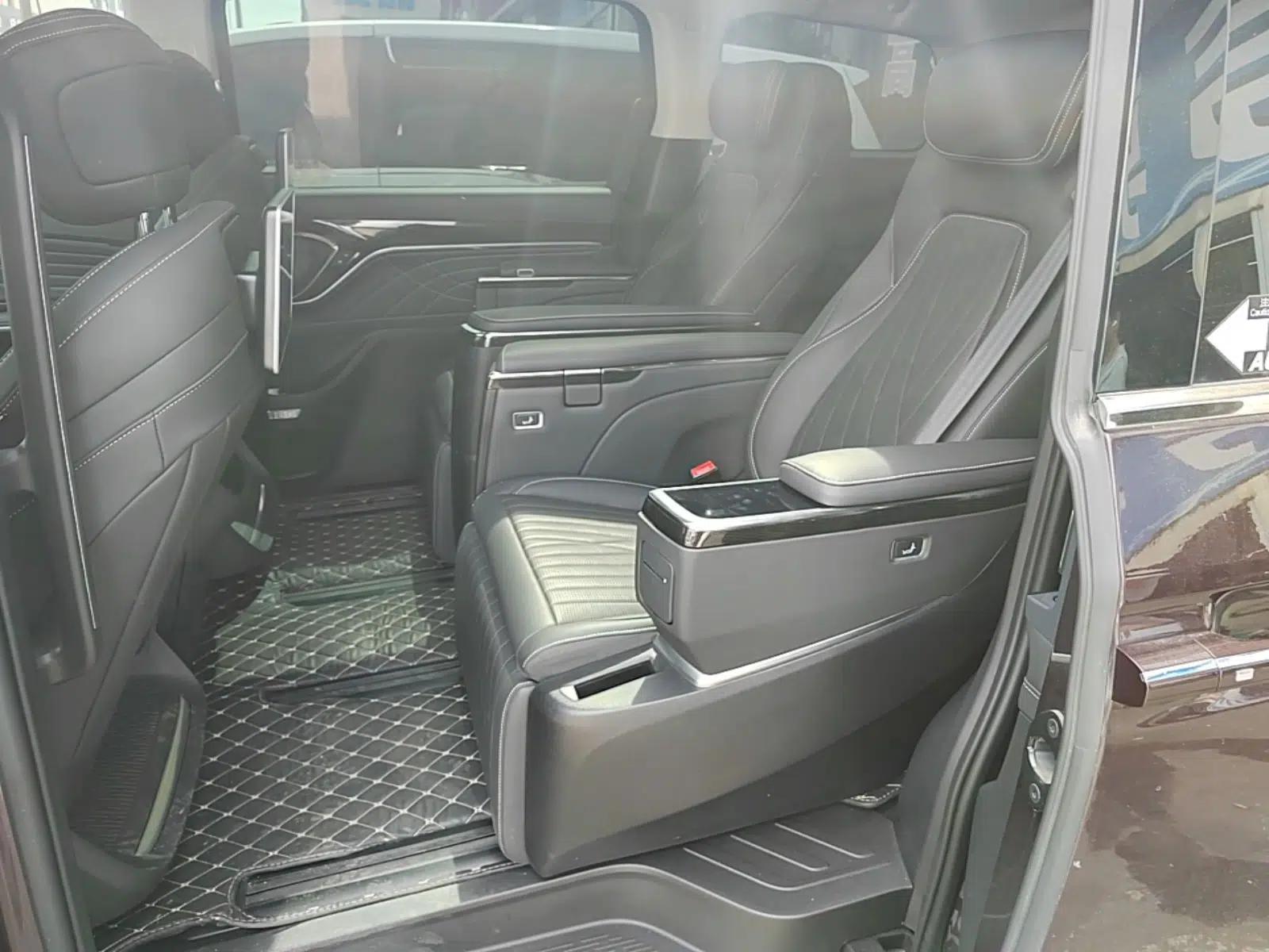 SAIC MAXUS G90 2024 2.0T Xinghan Seven-Seater Version — миниатюра 20