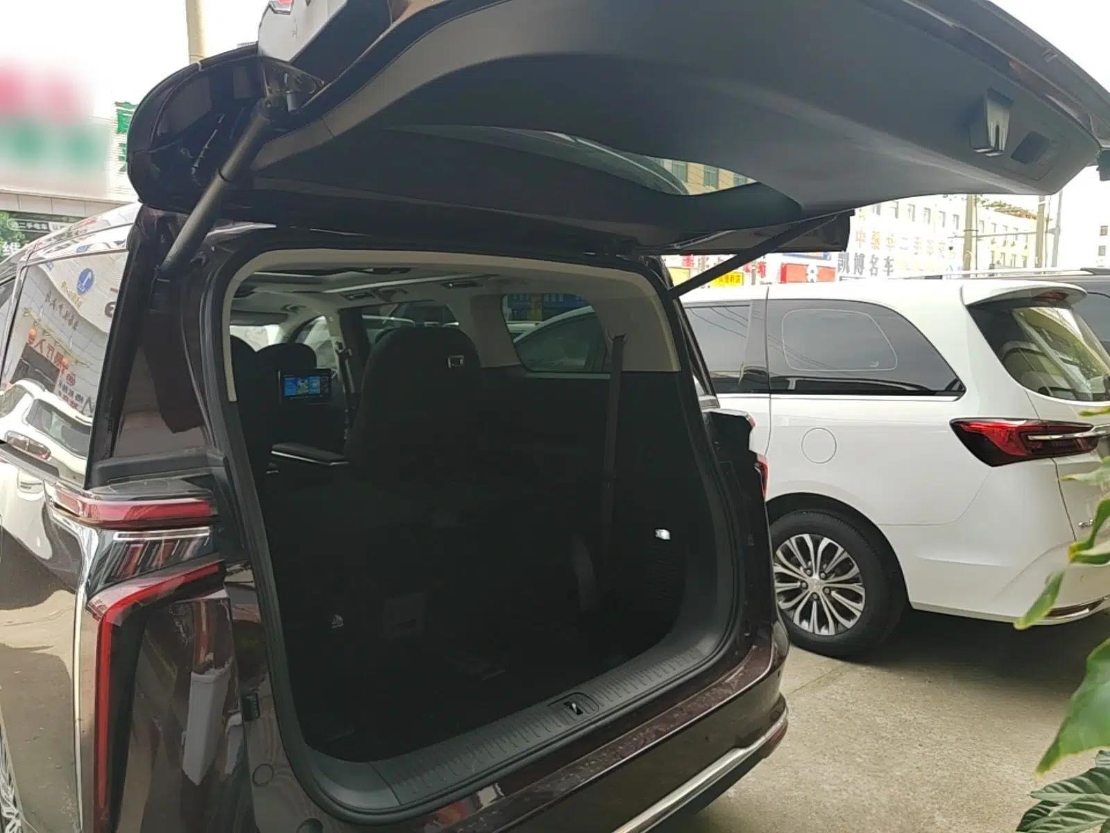 SAIC MAXUS G90 2024 2.0T Xinghan Seven-Seater Version — миниатюра 22