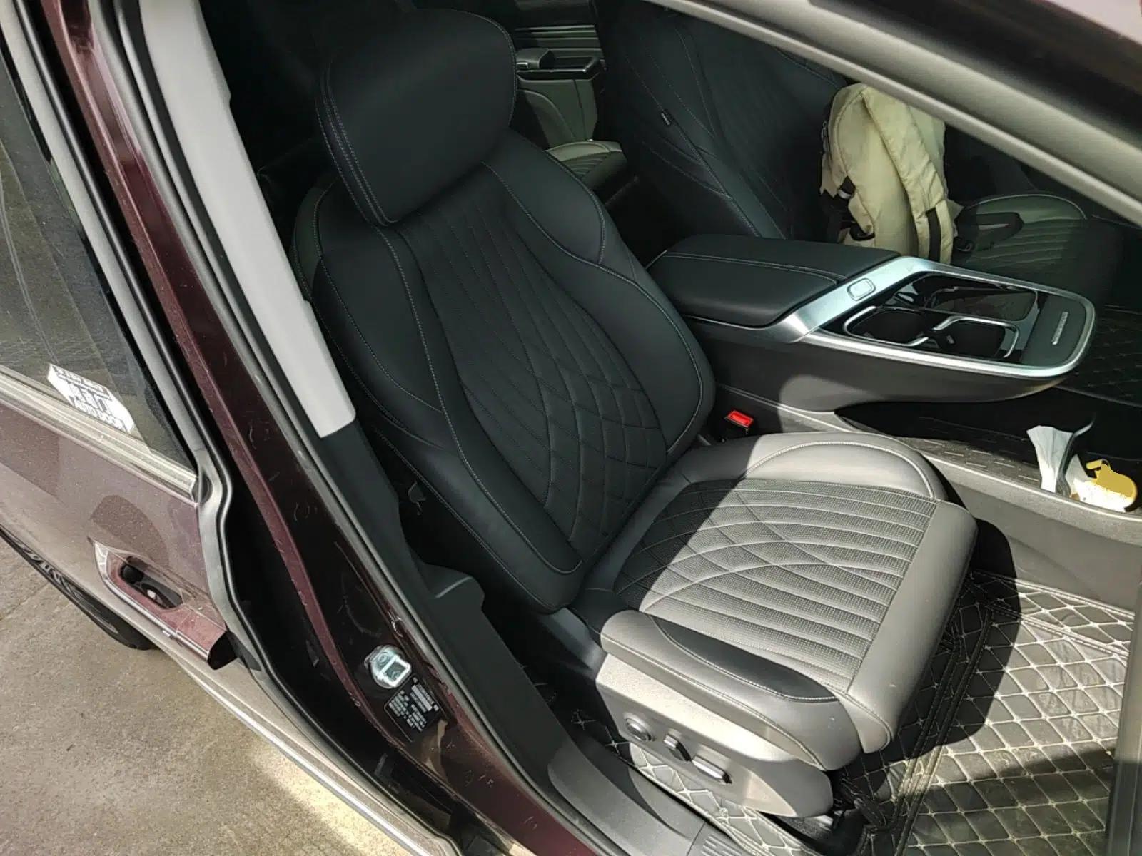 SAIC MAXUS G90 2024 2.0T Xinghan Seven-Seater Version — миниатюра 23
