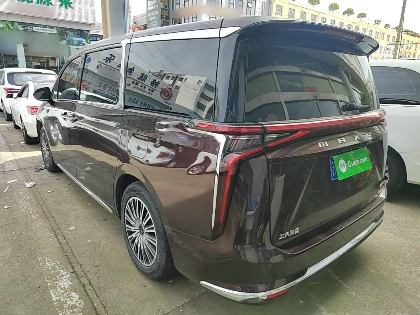 SAIC MAXUS G90 2024 2.0T Xinghan Seven-Seater Version — миниатюра 4