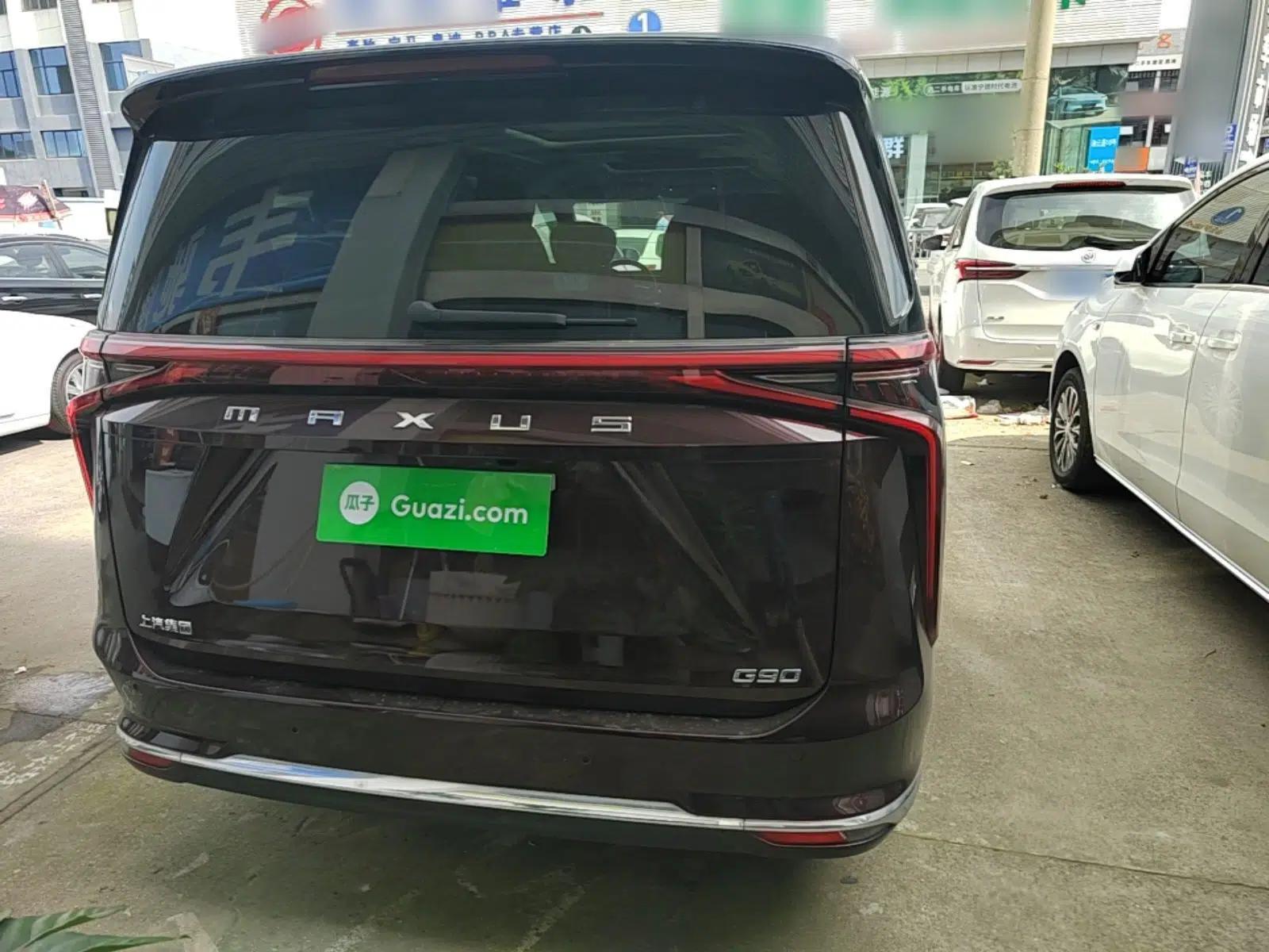 SAIC MAXUS G90 2024 2.0T Xinghan Seven-Seater Version — миниатюра 5